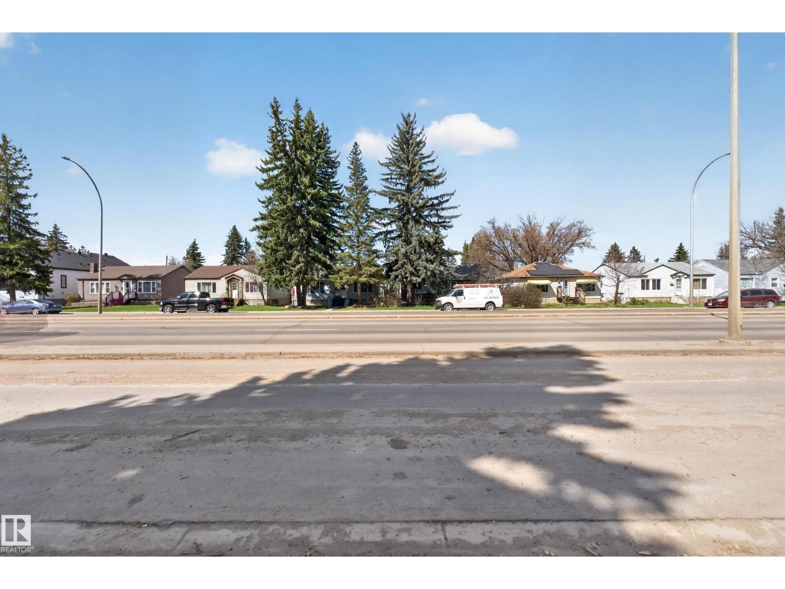 10655 61 AV NW, Edmonton