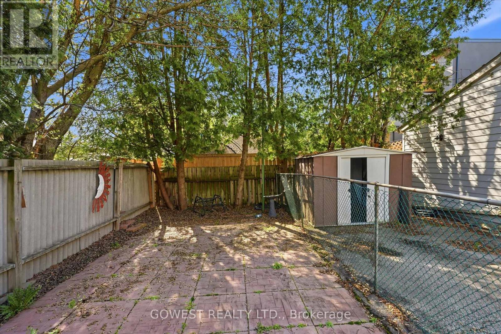 60 WARREN CRESCENT - 17