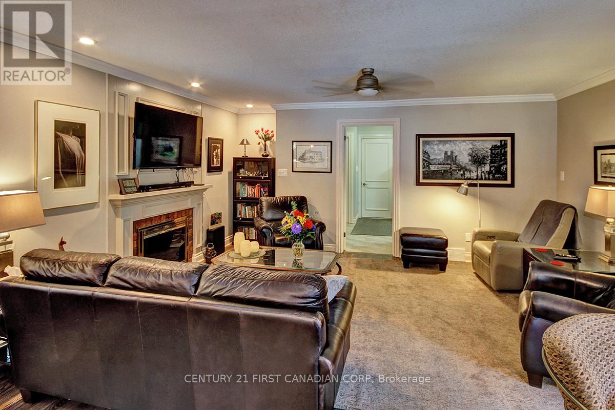 811 CLEARVIEW CRESCENT - 14