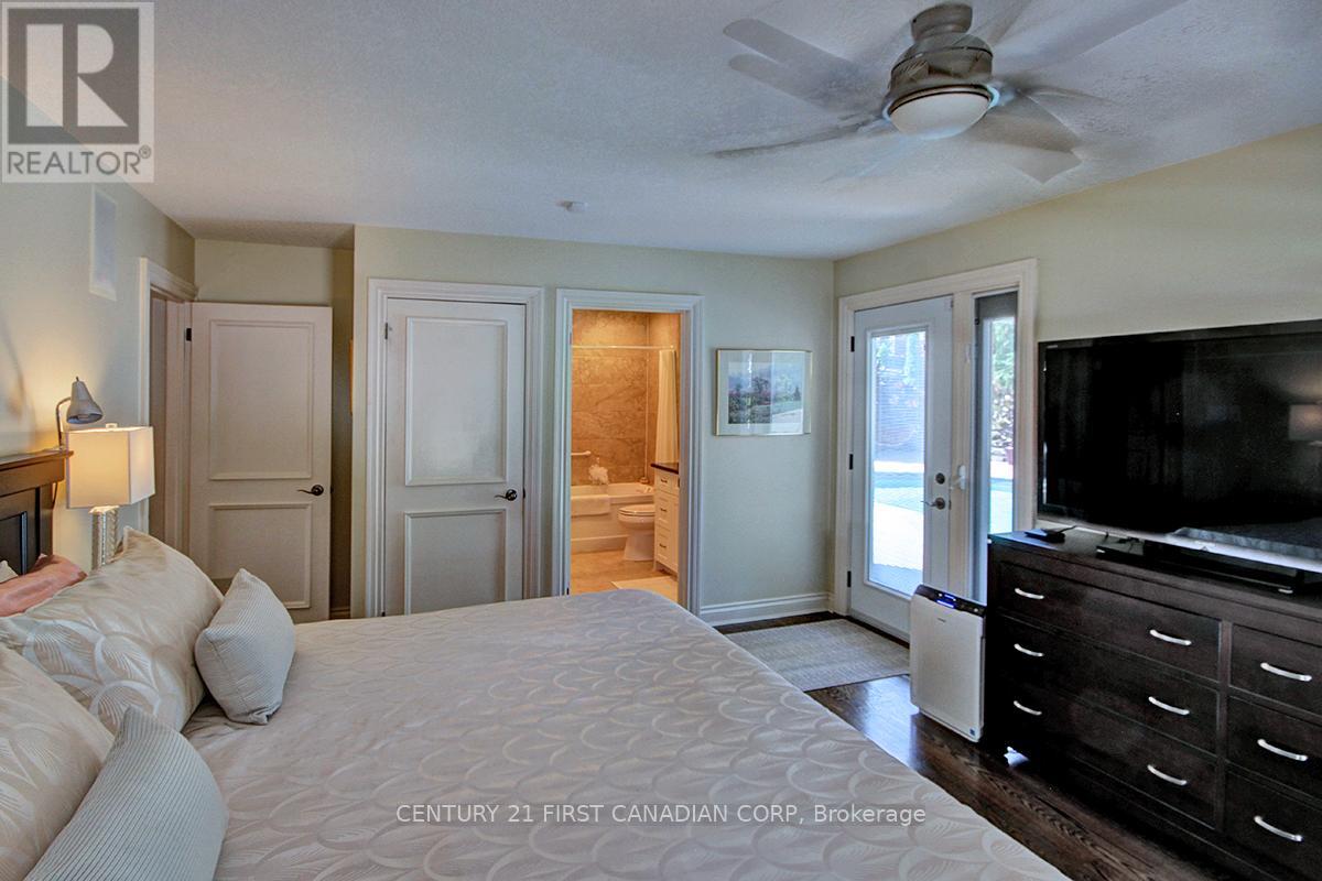 811 CLEARVIEW CRESCENT - 17