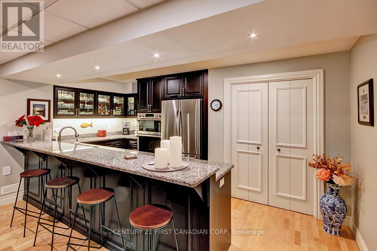 811 CLEARVIEW CRESCENT - 23