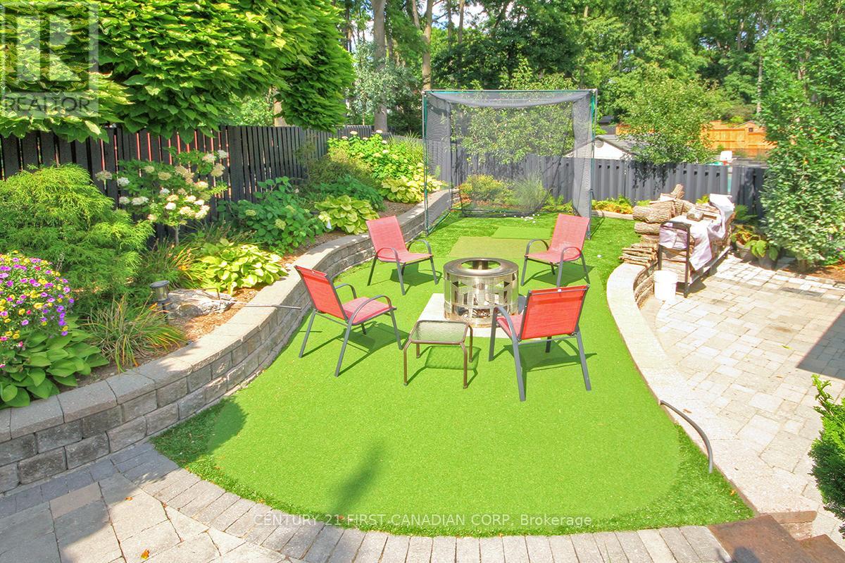 811 CLEARVIEW CRESCENT - 41