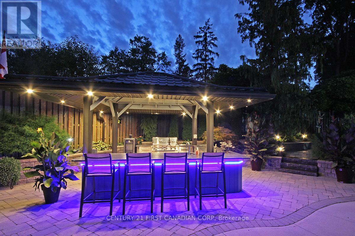 811 CLEARVIEW CRESCENT - 47