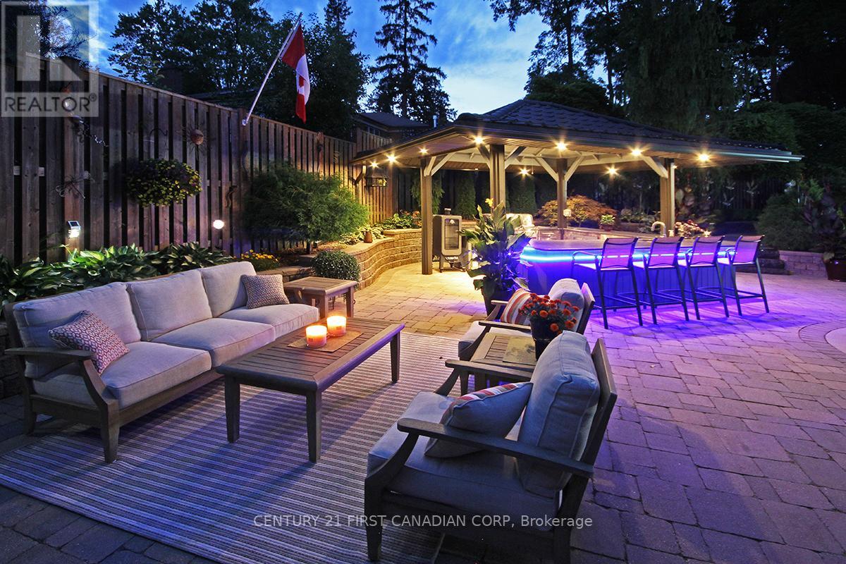 811 CLEARVIEW CRESCENT - 49