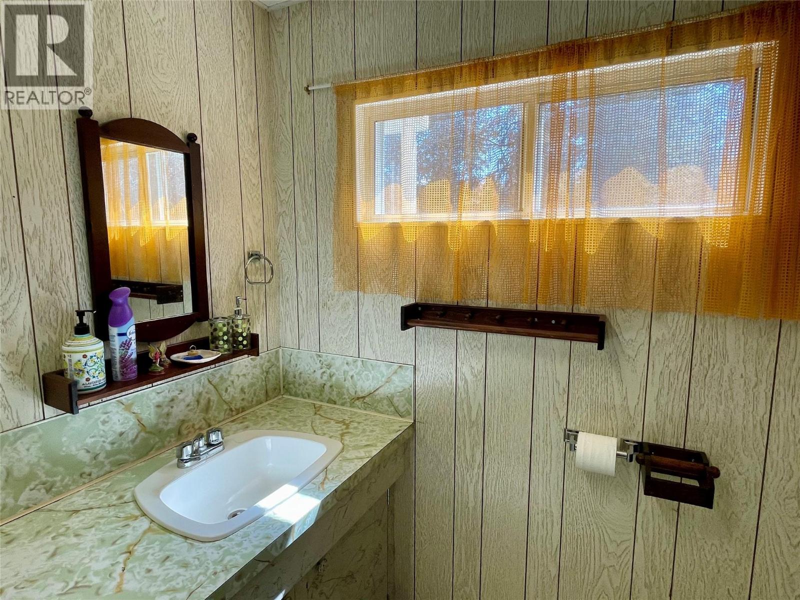 1524 Burger Road, Christina Lake