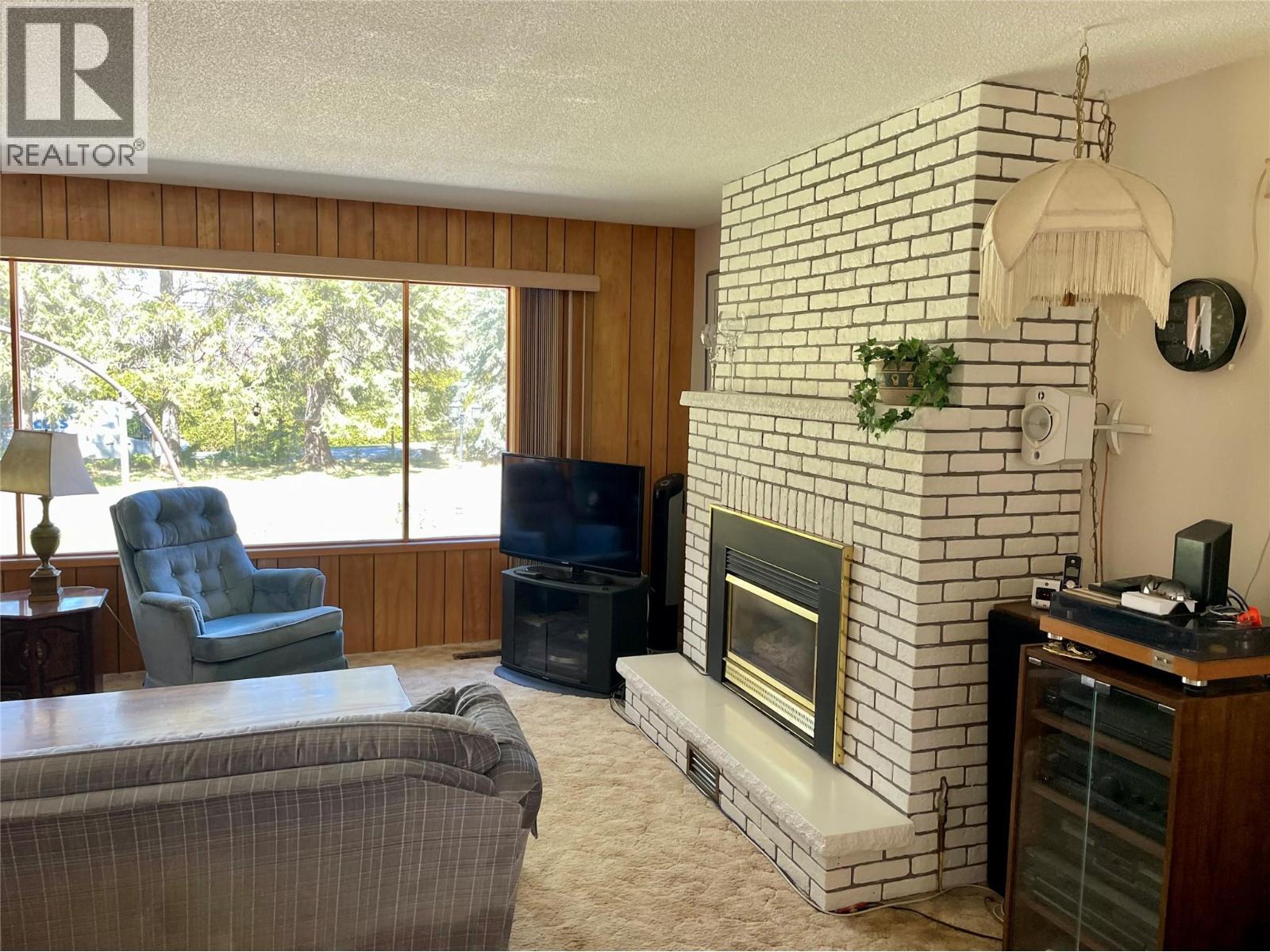 1524 Burger Road, Christina Lake