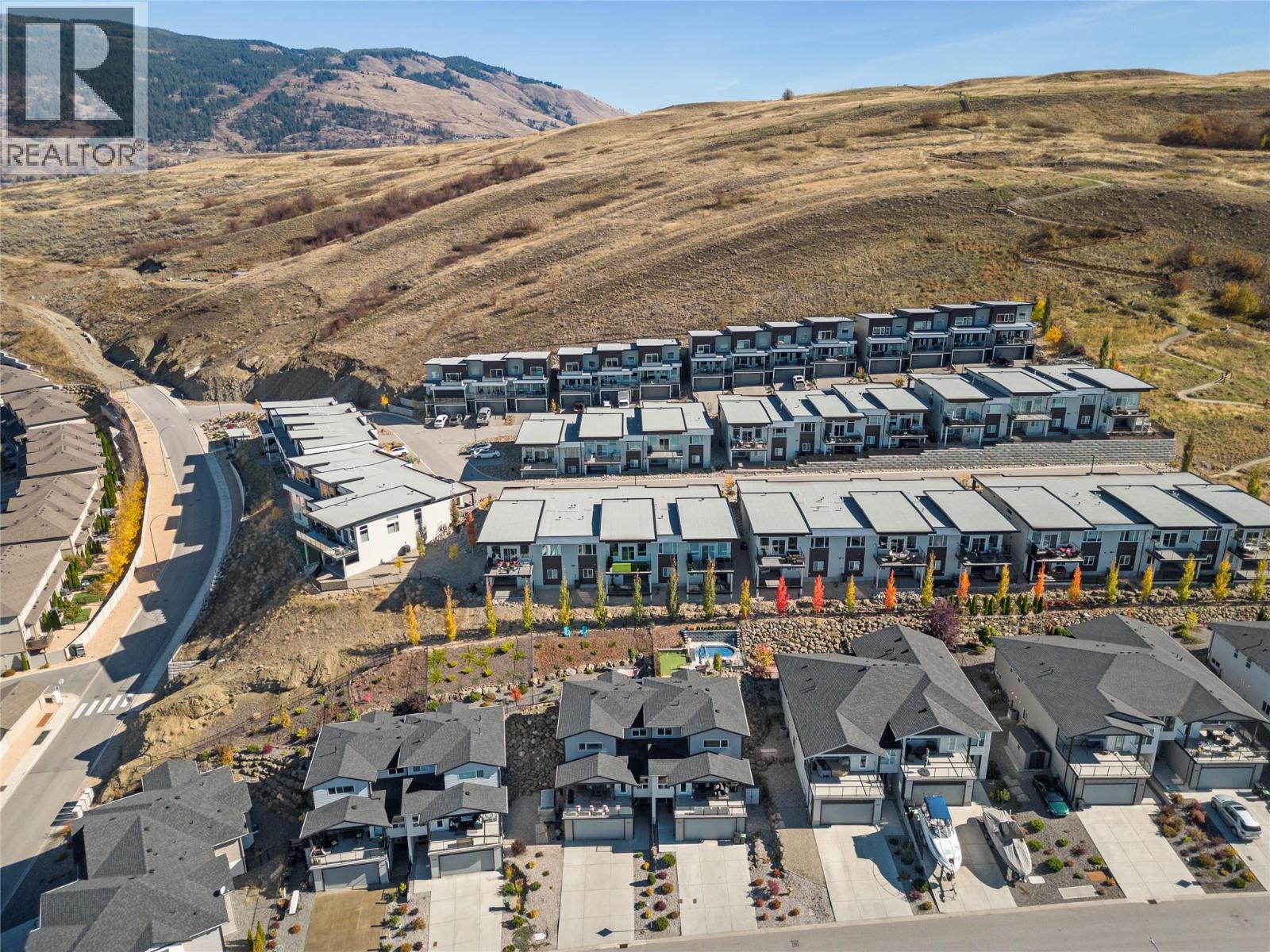 #29 1000 Mt Robson Place - 42