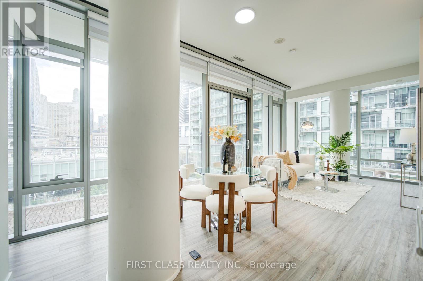 #402 39 QUEENS QUAY E - 5