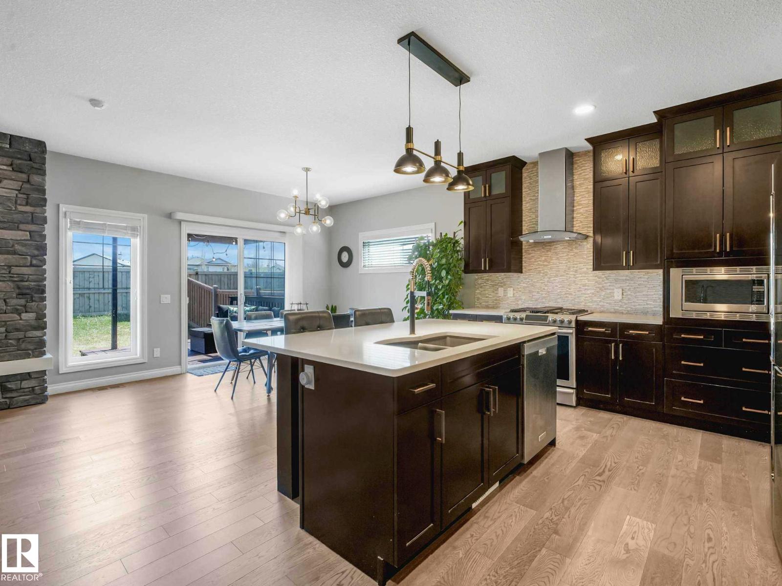 8427 216 ST NW, Edmonton