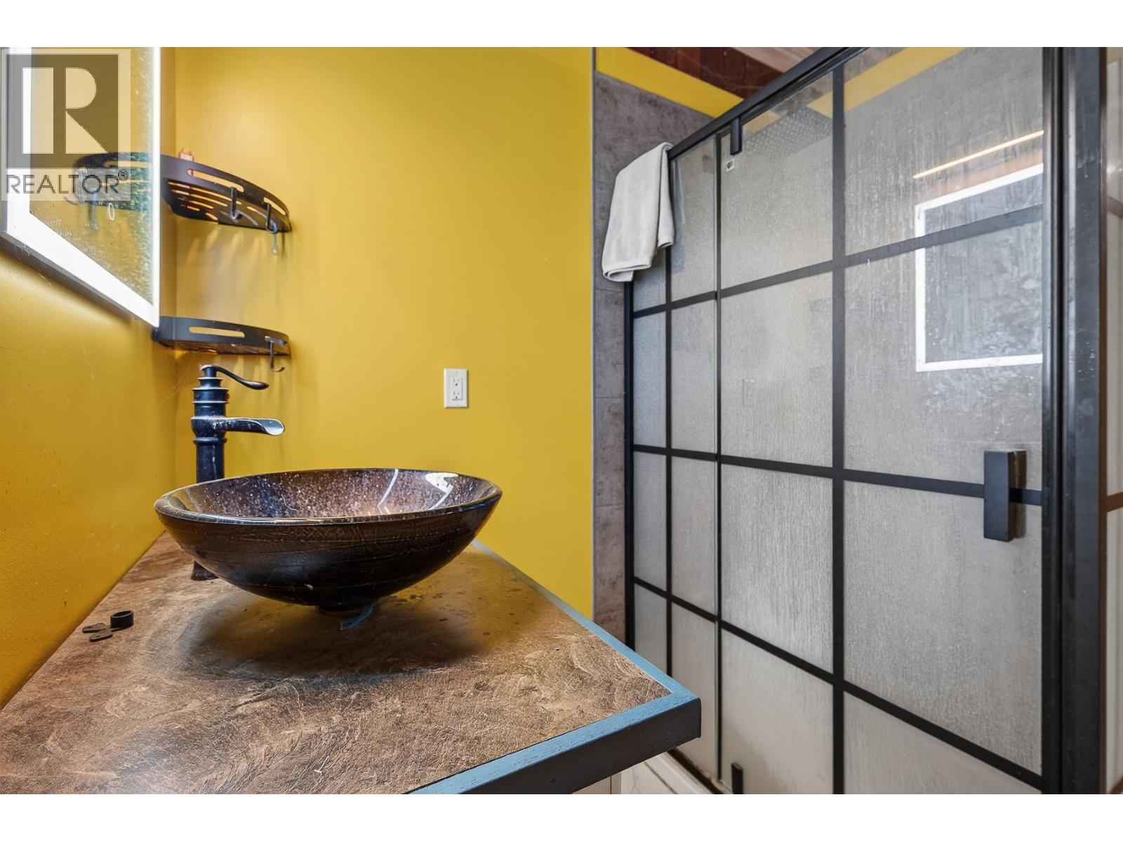 7909/7913 Hudson Road - 23