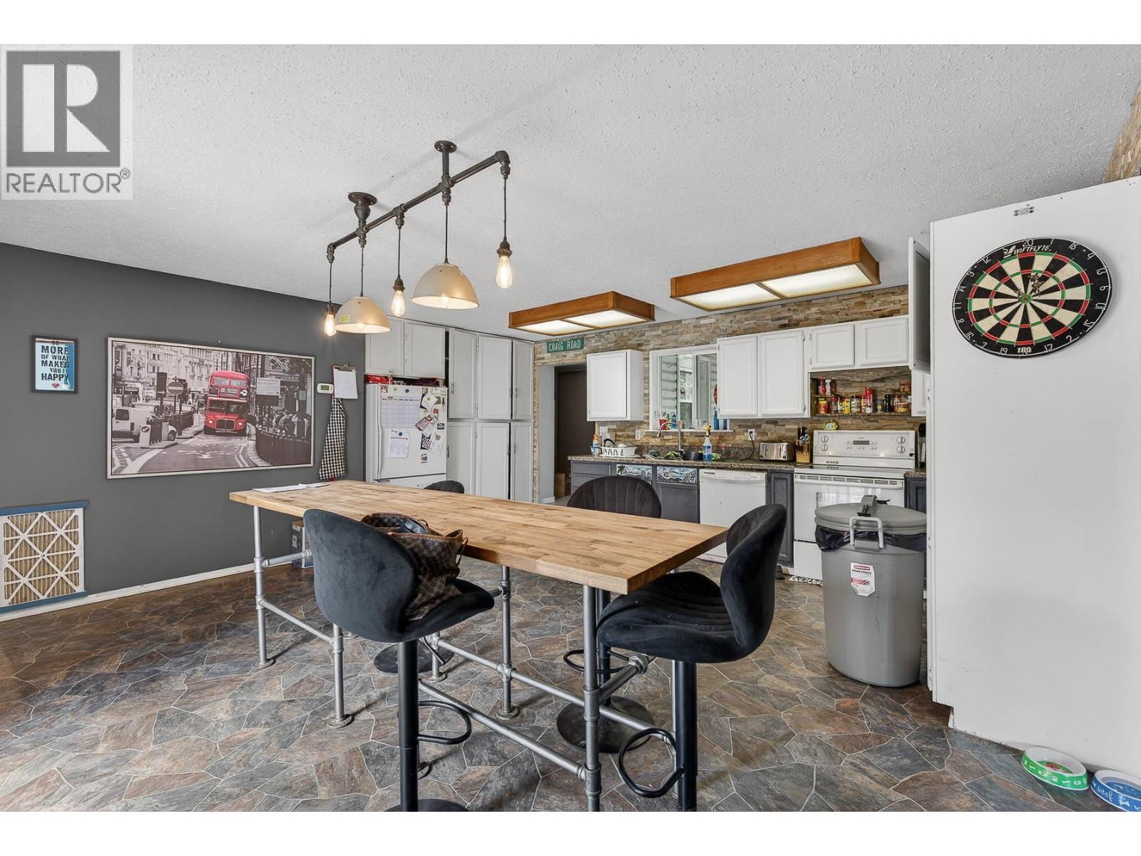 7909/7913 Hudson Road - 31