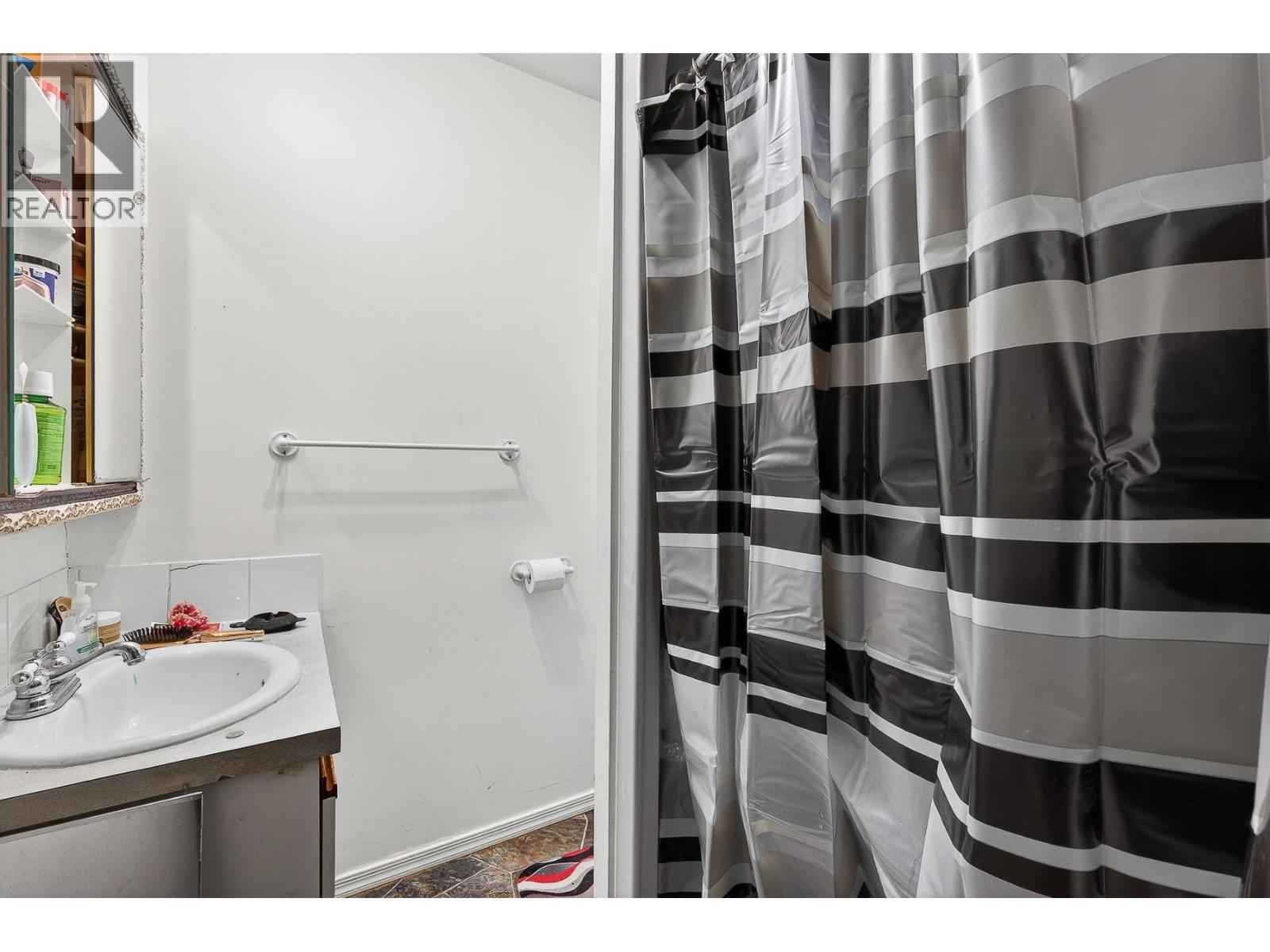 7909/7913 Hudson Road - 43