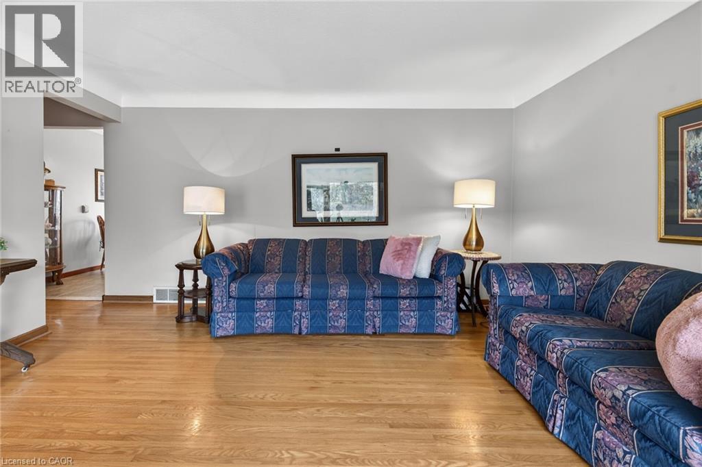 8 WOODROW Street N, St. Catharines, Ontario, L2P3K1 — Photo 15