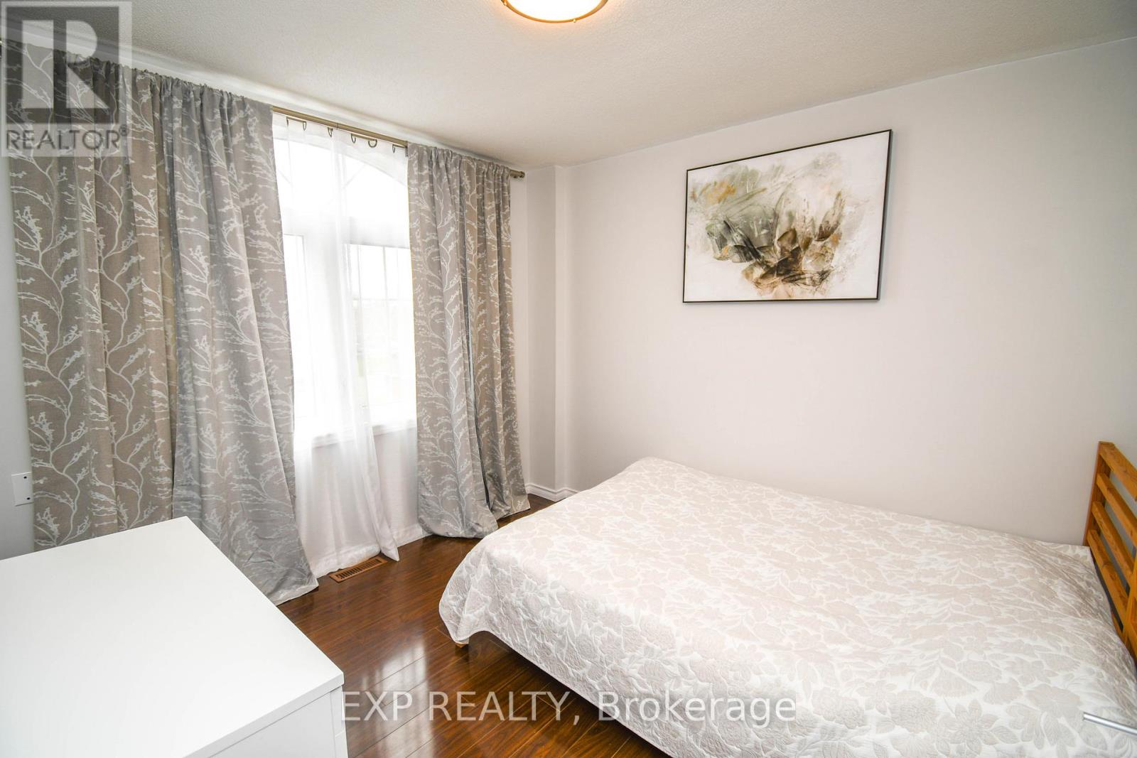 30 AIKENS CRESCENT - 19