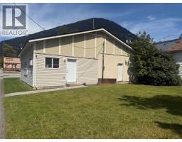 401 6th Avenue, New Denver, BC V0G1S0 Photo 17