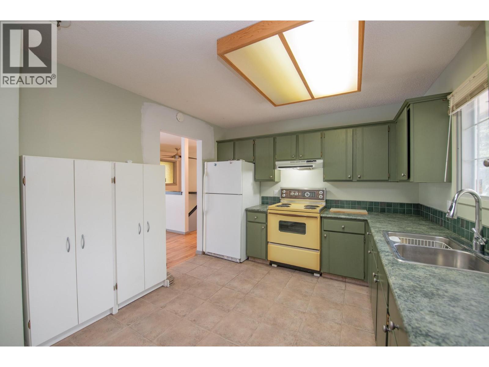 1800 42 Street, Vernon
