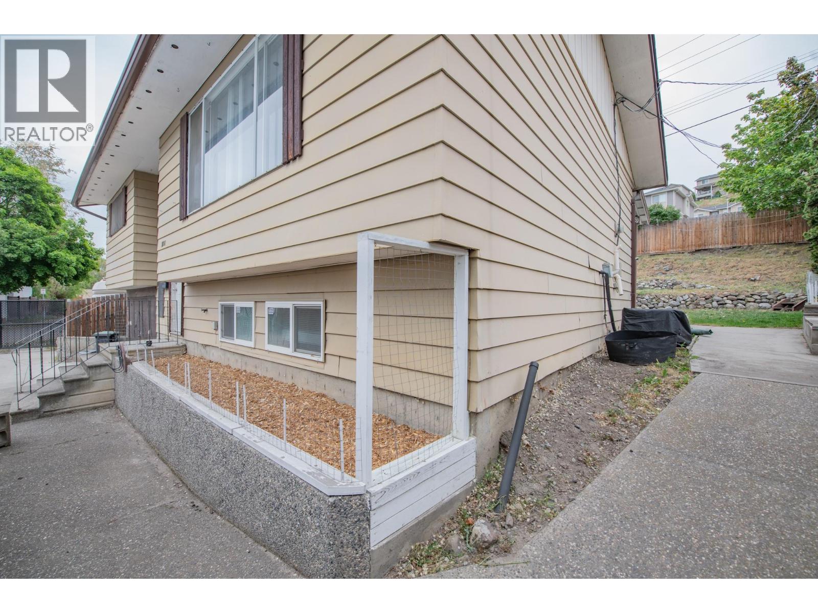 1800 42 Street, Vernon