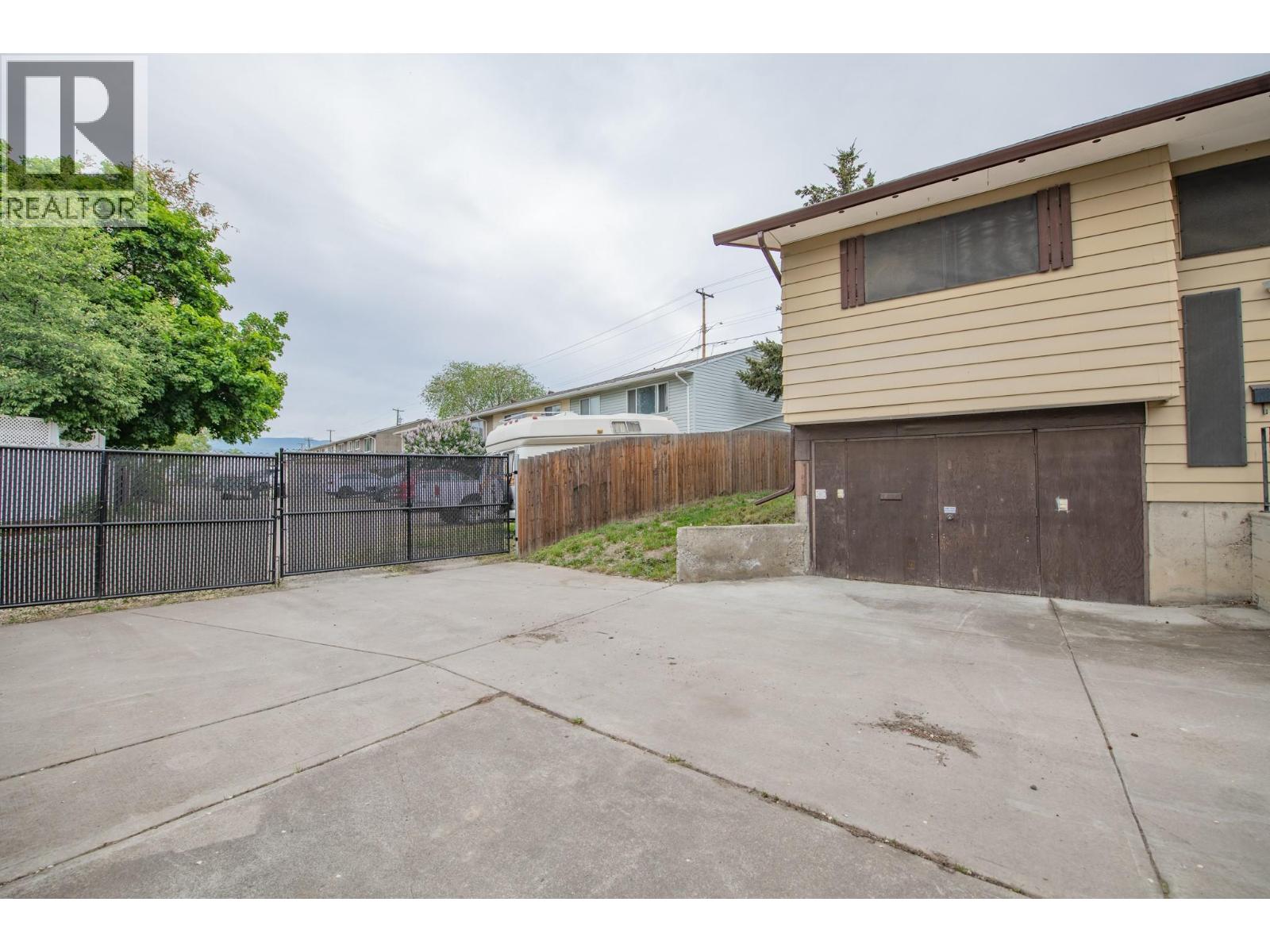 1800 42 Street, Vernon