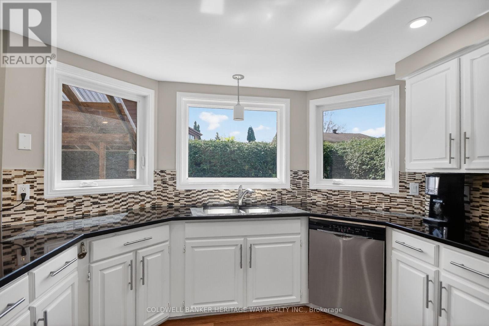 3106 UPLANDS DRIVE - 16