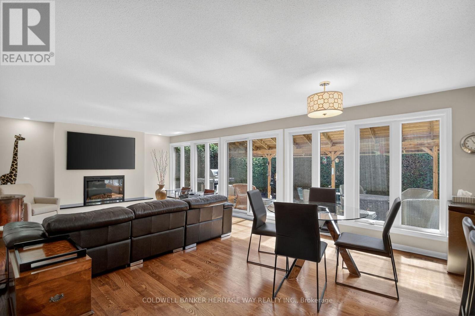3106 UPLANDS DRIVE - 21