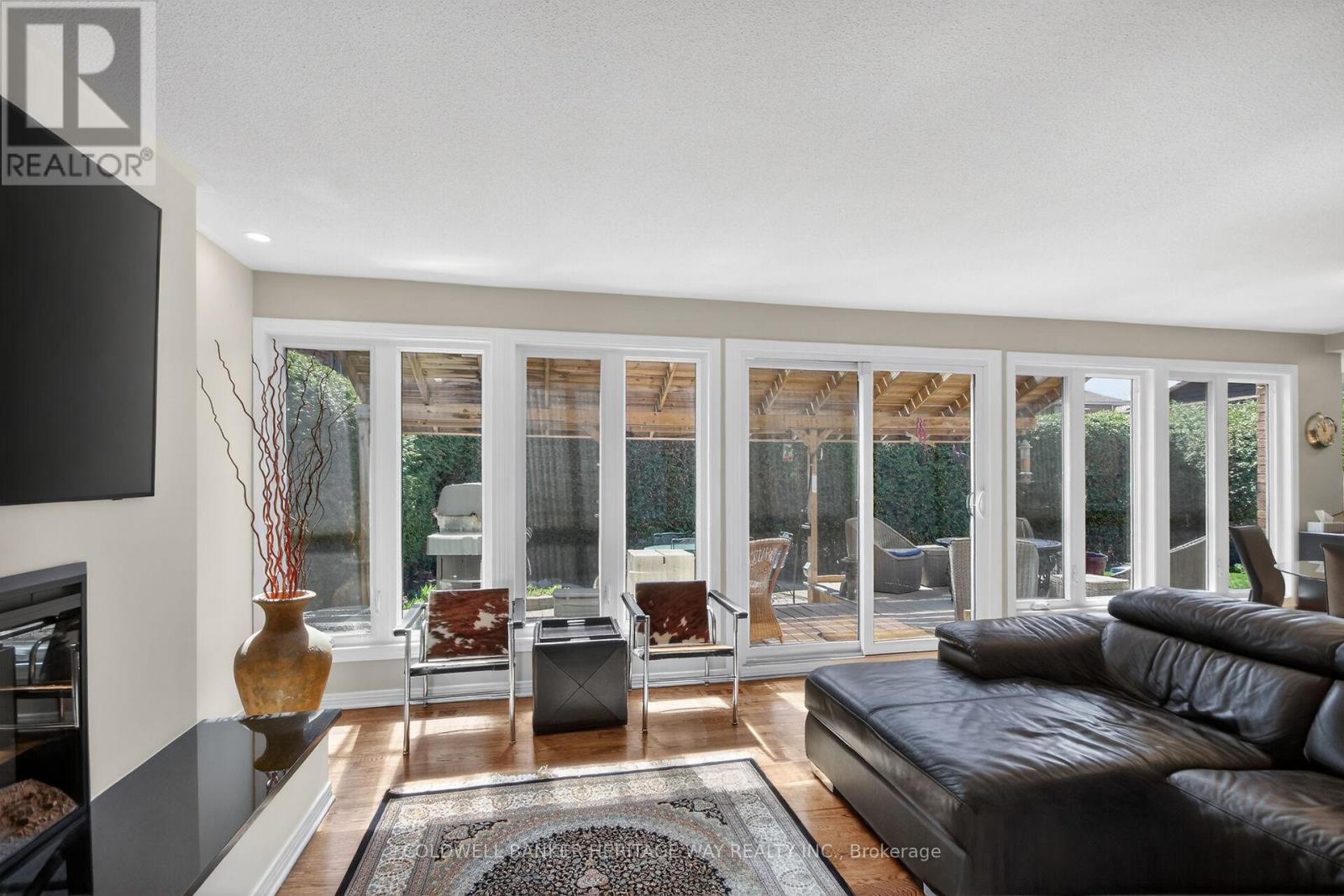 3106 UPLANDS DRIVE - 25