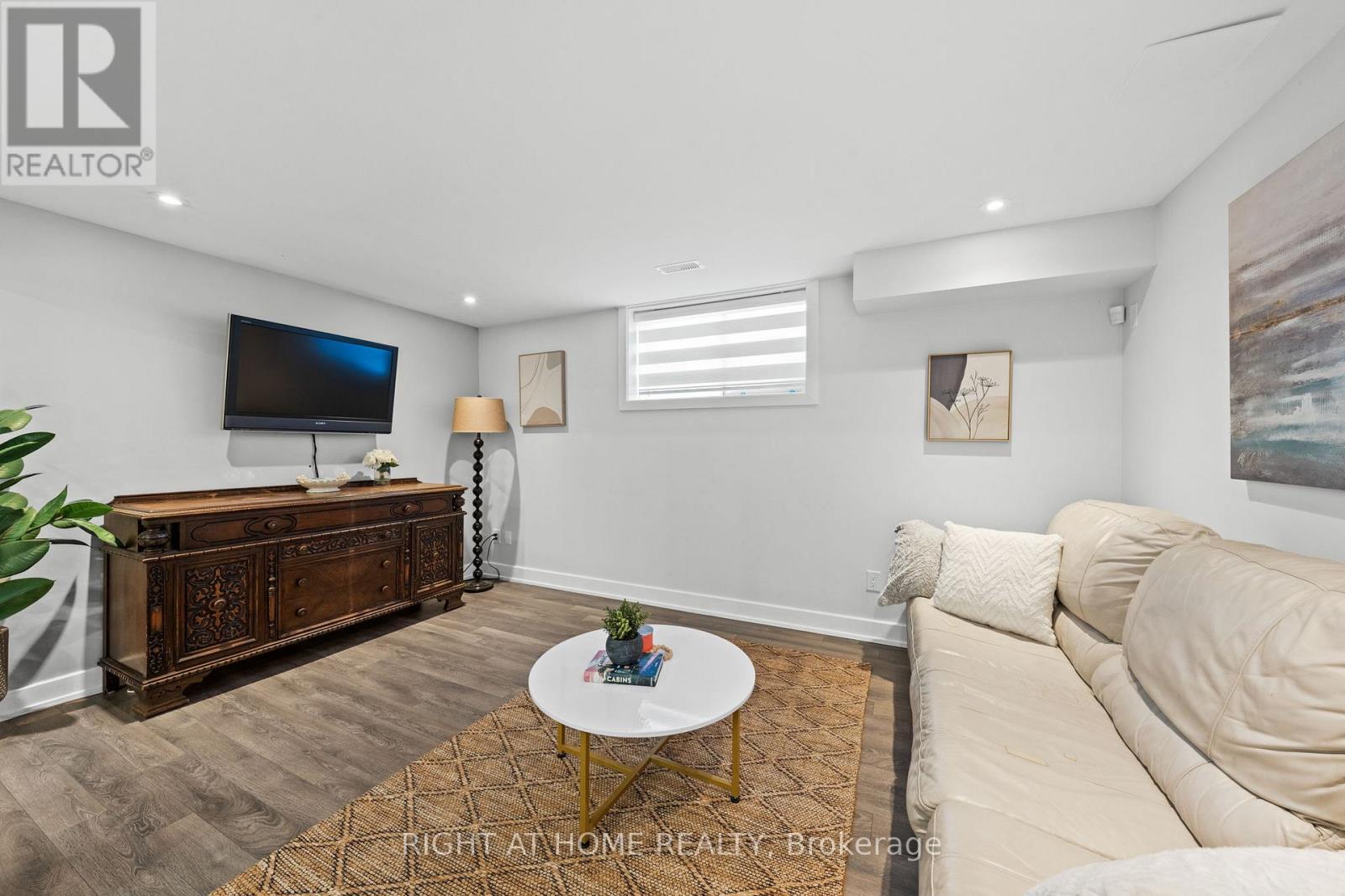 424 GOLDEN SPRINGS DRIVE - 40