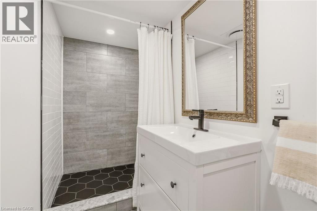2223 DEYNCOURT Drive, Burlington, Ontario, L7R1W2 — Photo 30