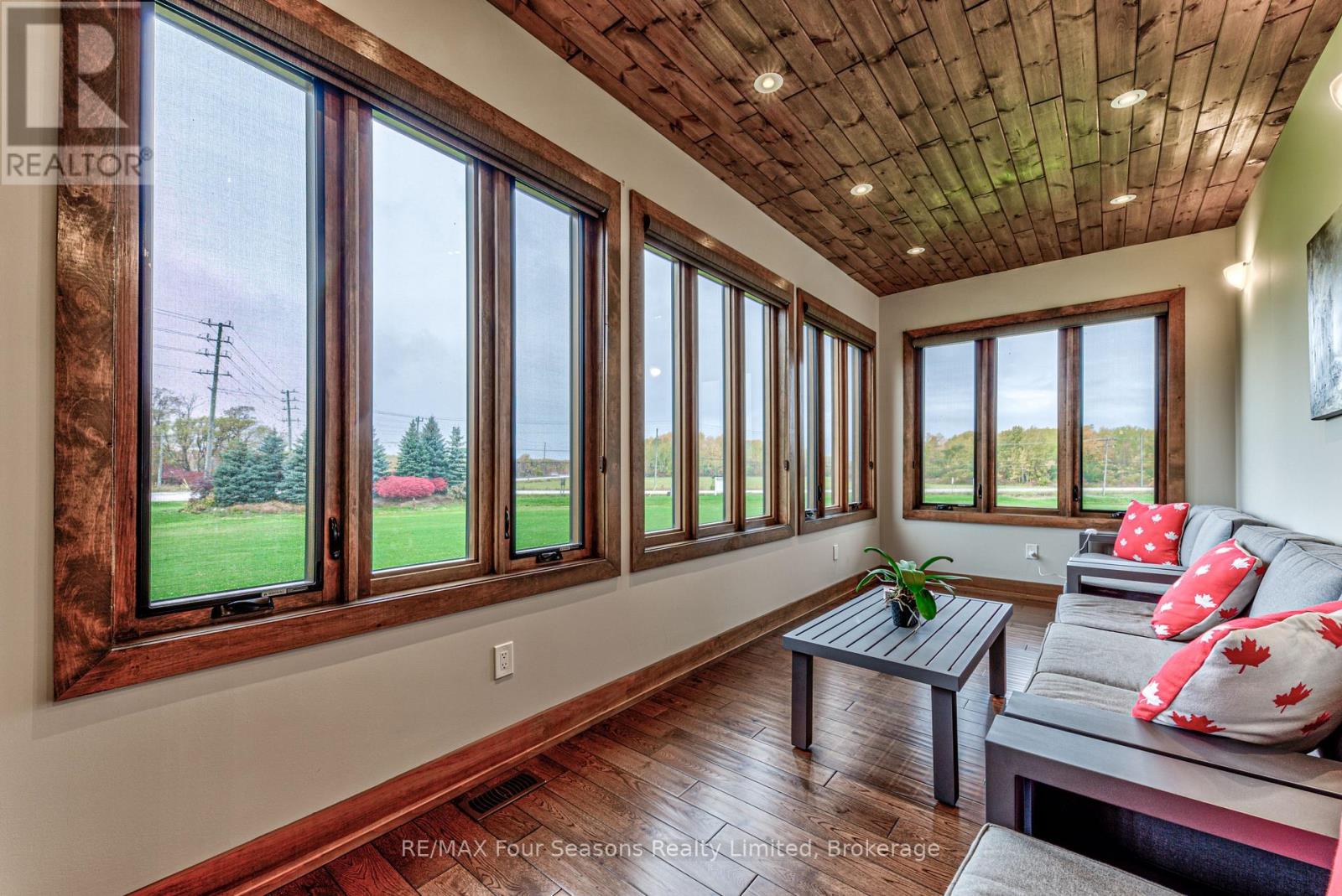 9 WINDROSE VALLEY BOULEVARD - 17