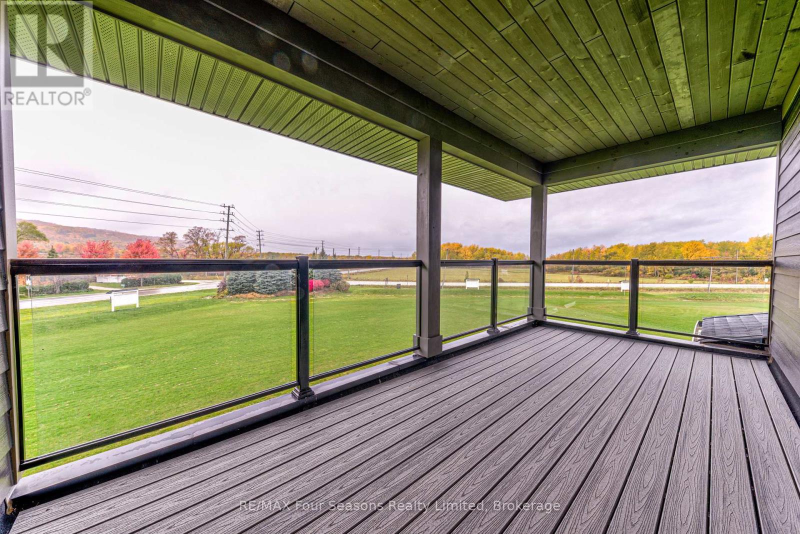 9 WINDROSE VALLEY BOULEVARD - 32