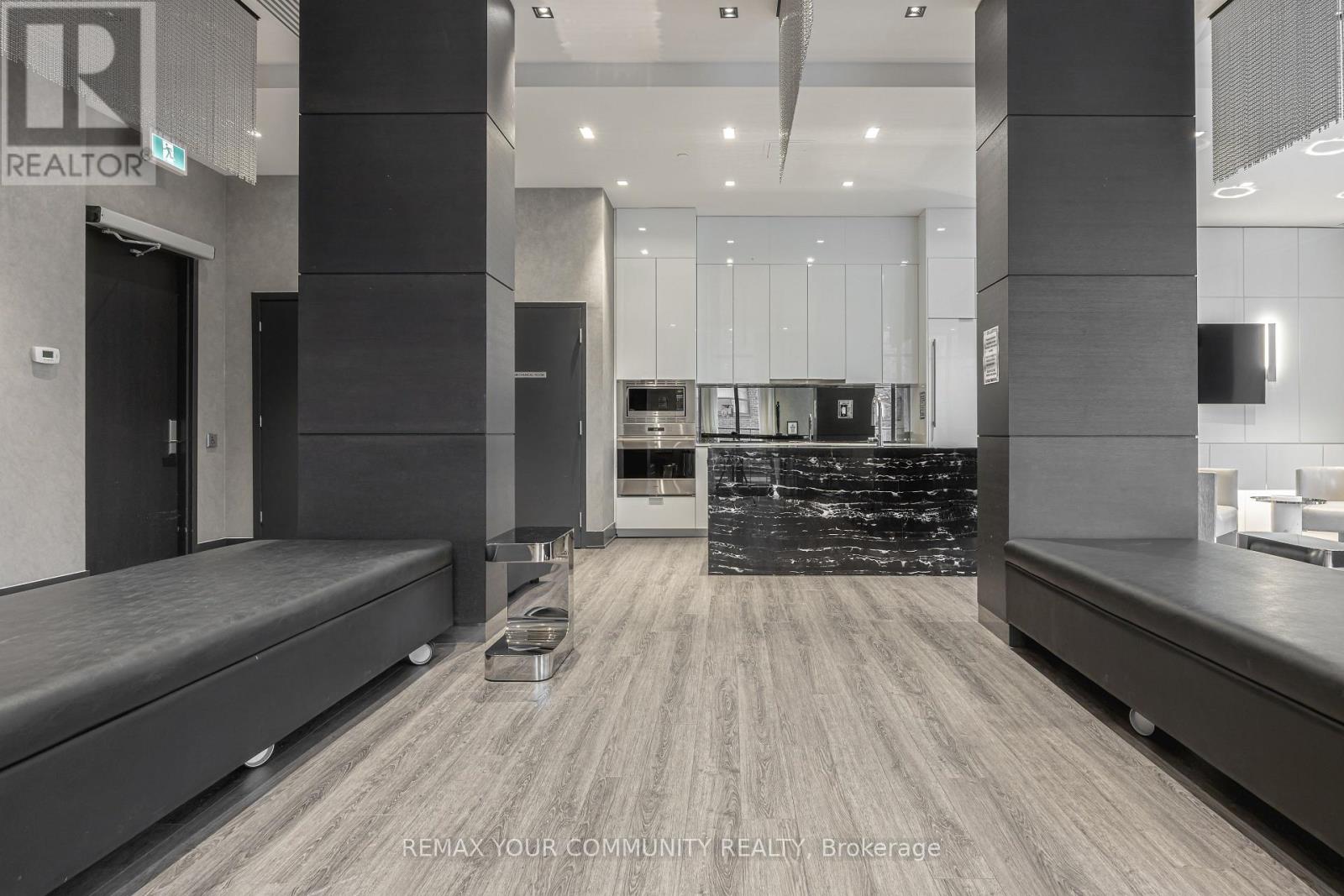 #201 609 AVENUE ROAD - 34
