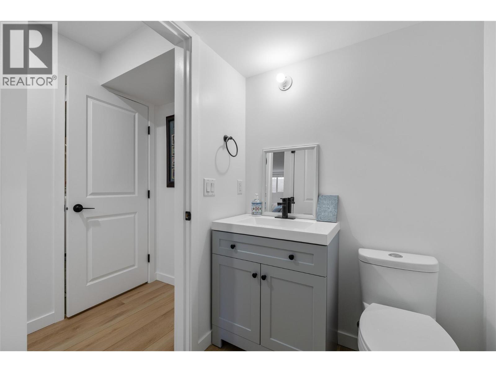 #4 335 Gerstmar Road - 27