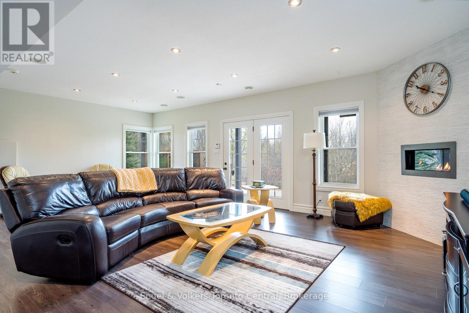 193 ALTA ROAD - 37