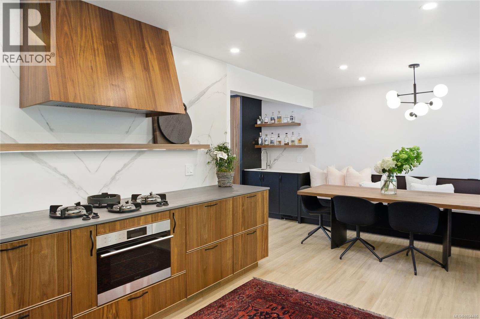 560 Kay St - 2