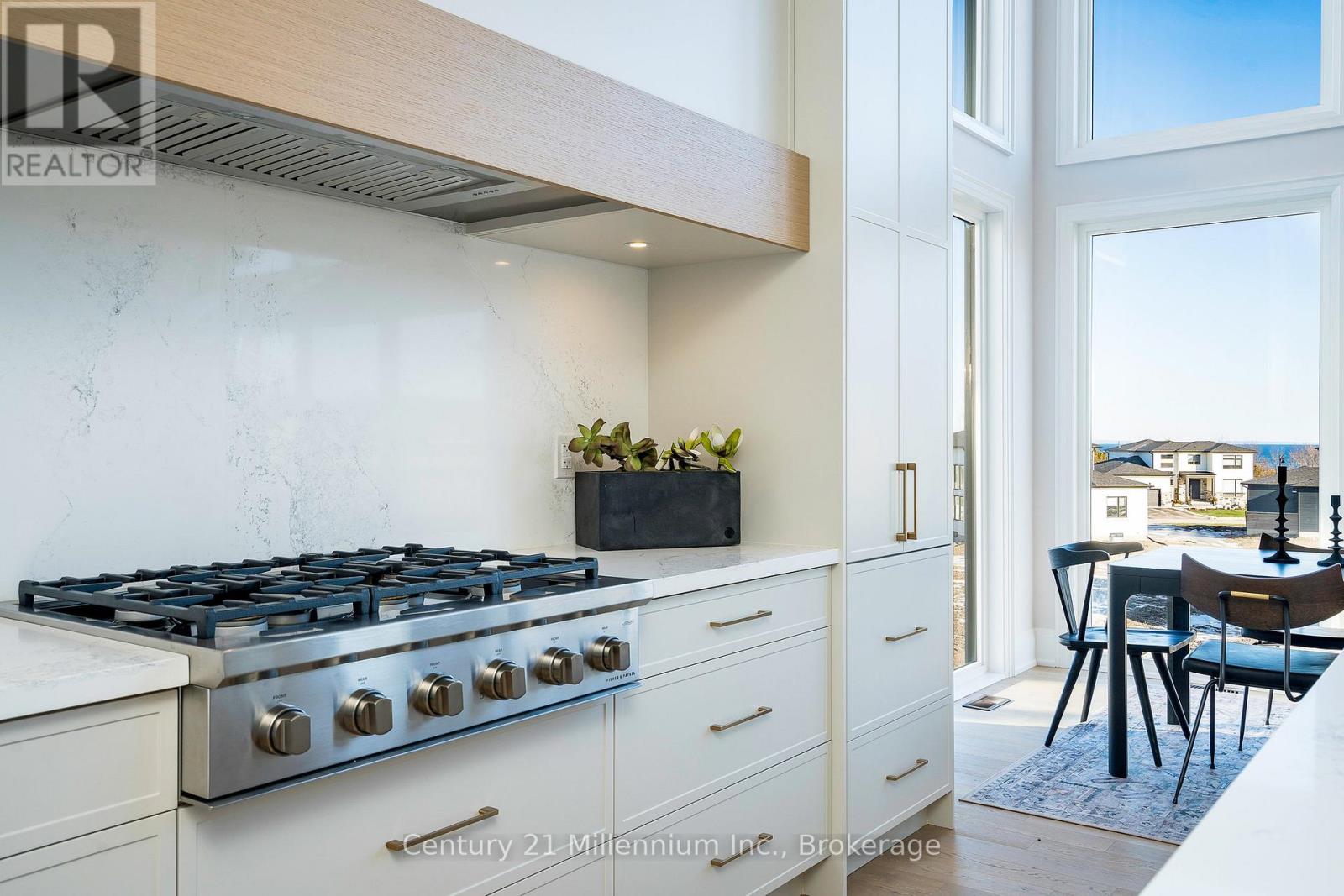 116 SLADDEN COURT - 18
