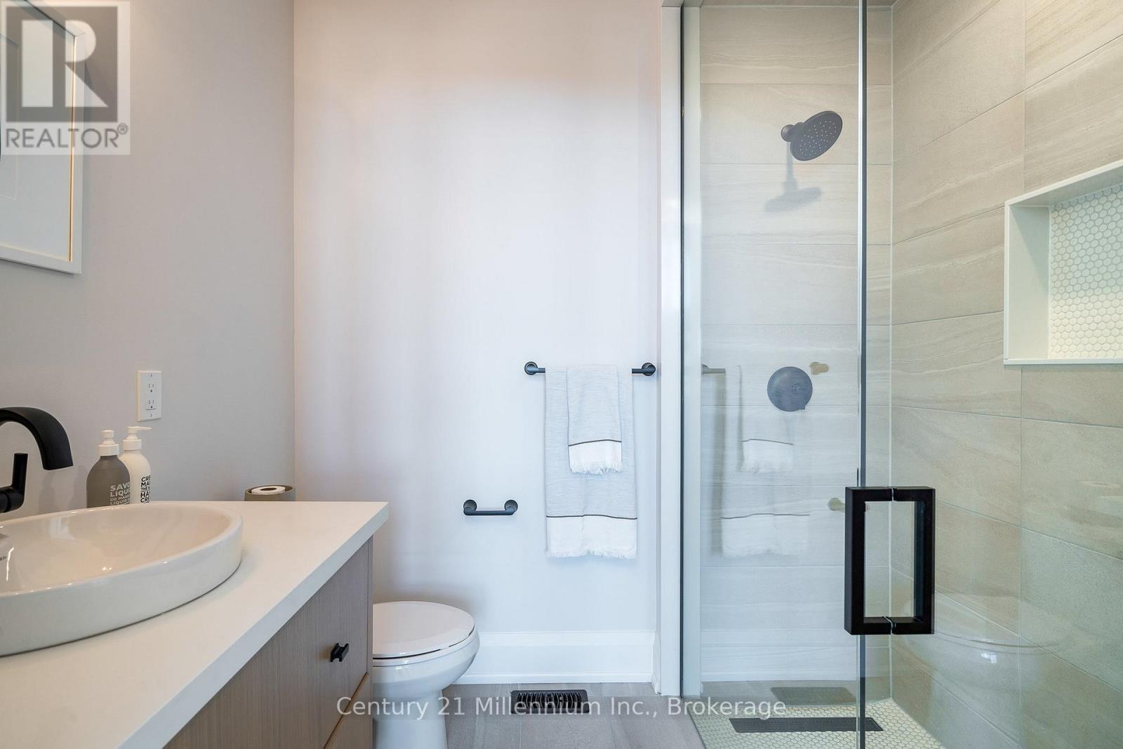 116 SLADDEN COURT - 22