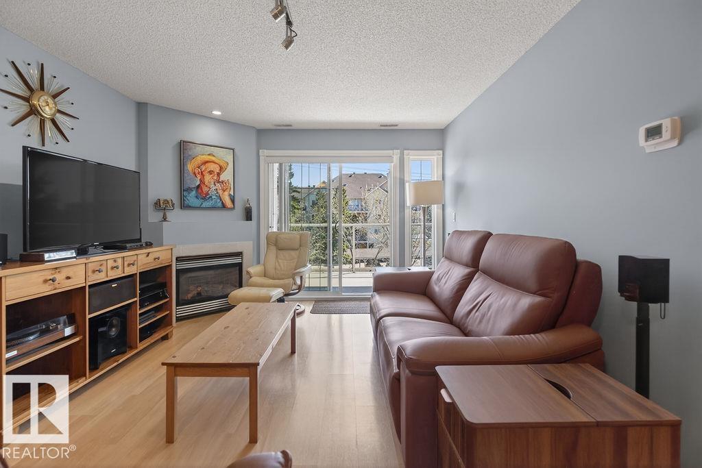 #305 12110 106 AV NW, Edmonton