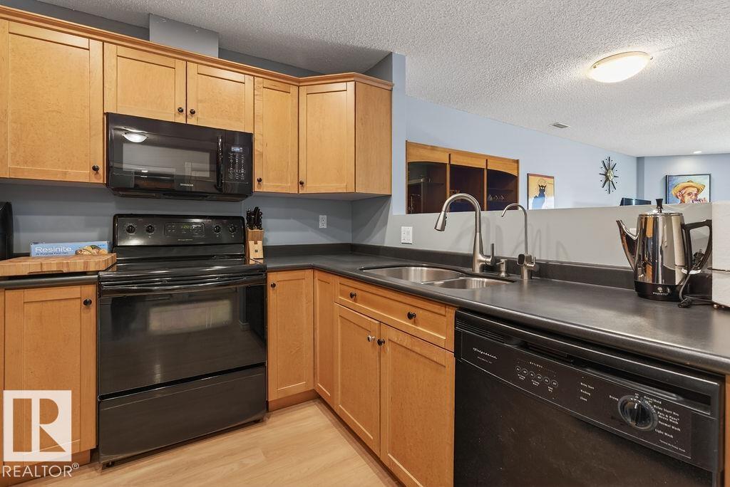 #305 12110 106 AV NW, Edmonton