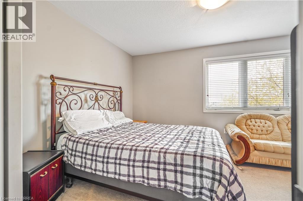 220 BLACKBURN Drive Unit# 26, Brantford, Ontario, N3T0C6 — Photo 18