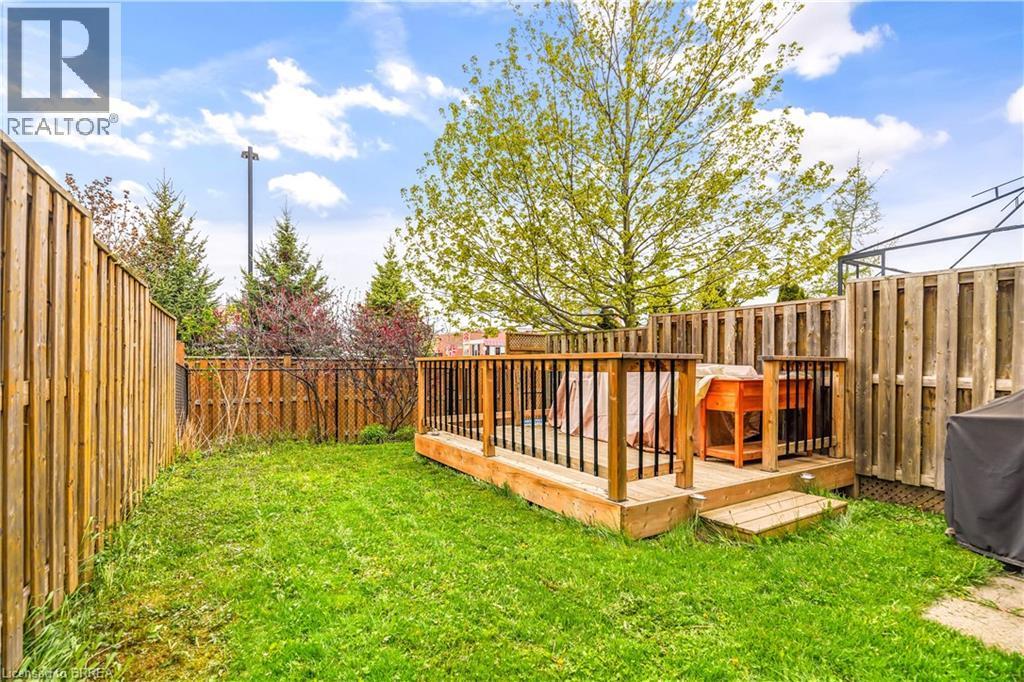 220 BLACKBURN Drive Unit# 26, Brantford, Ontario, N3T0C6 — Photo 30
