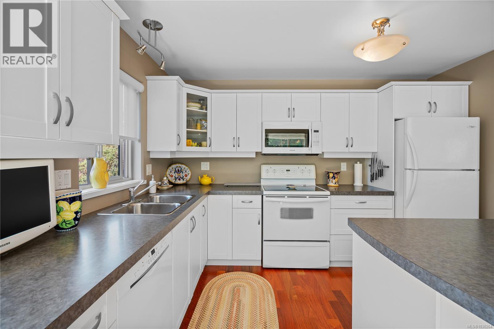  687 Kingsview Ridge, Langford