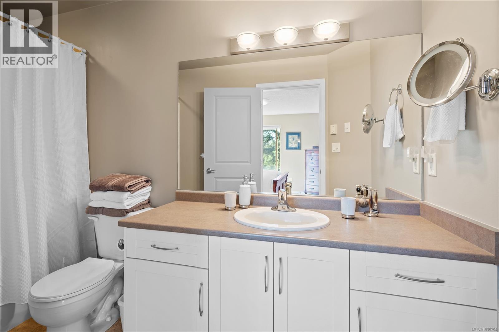  687 Kingsview Ridge, Langford