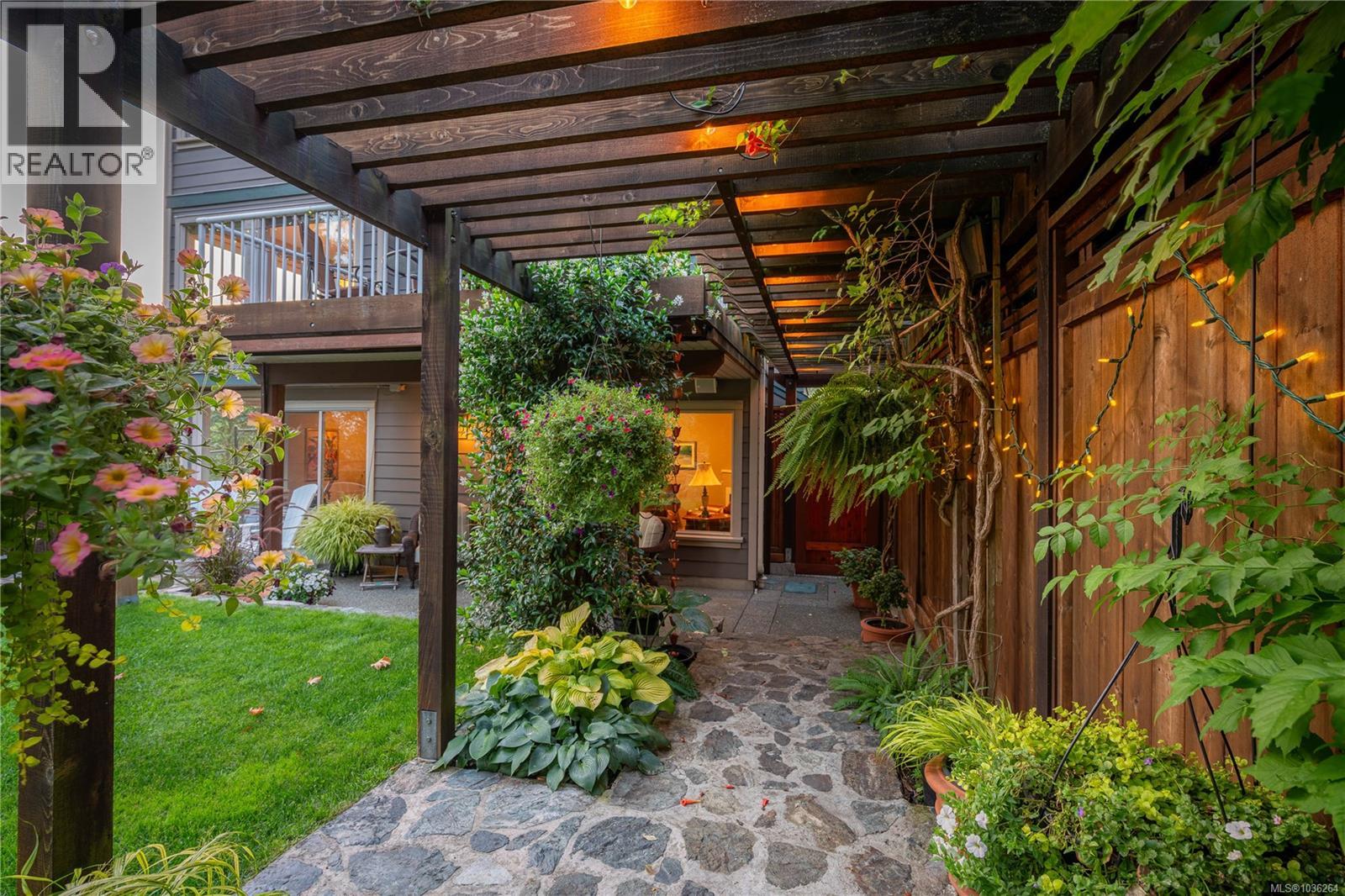  687 Kingsview Ridge, Langford