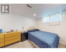 96 Searle Avenue, Toronto, ON M3H4A7 Photo 33
