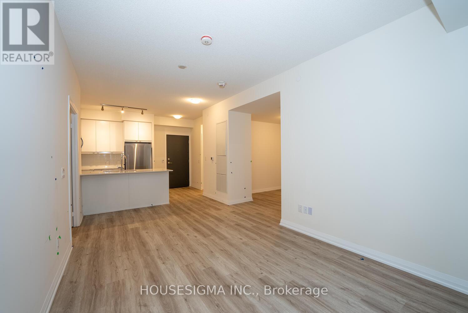#304 3260 SHEPPARD AVENUE E - 13