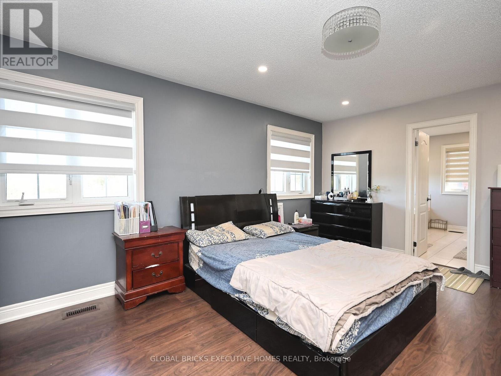 55 APPLE VALLEY WAY E - 33