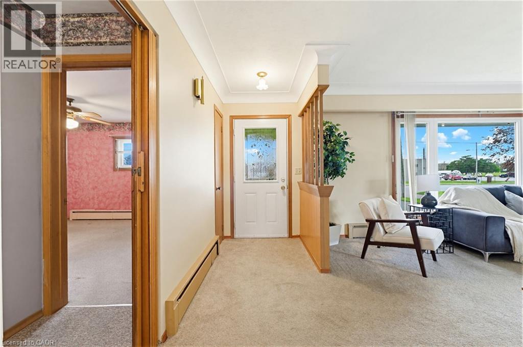 127 KING Street E - 5