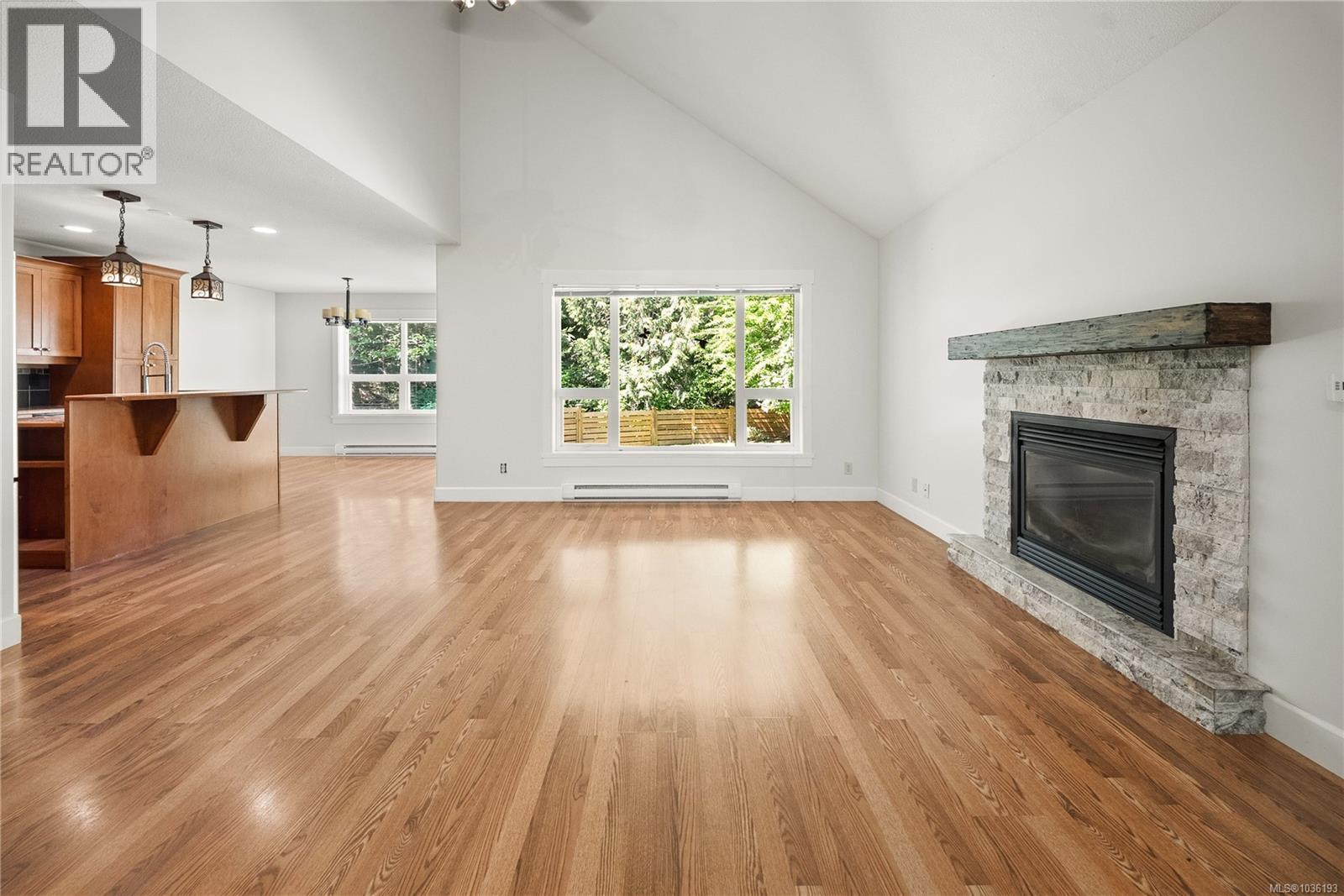 1940 Woodridge Rd - 22