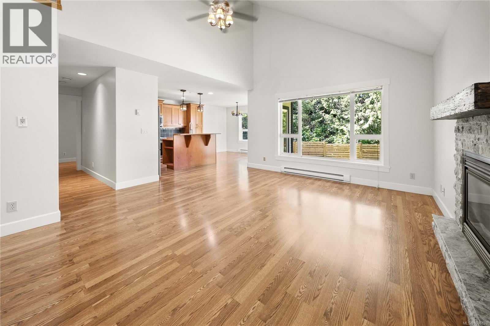 1940 Woodridge Rd - 23