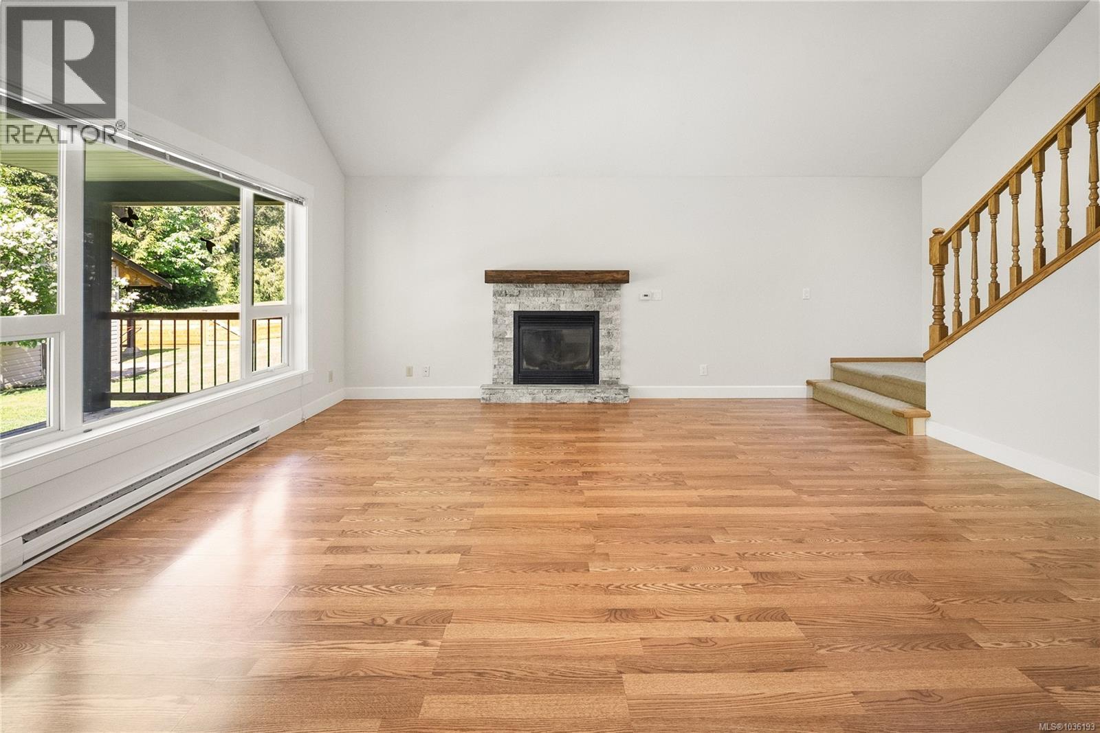 1940 Woodridge Rd - 24