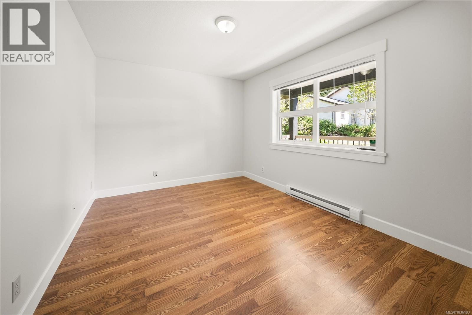 1940 Woodridge Rd - 28